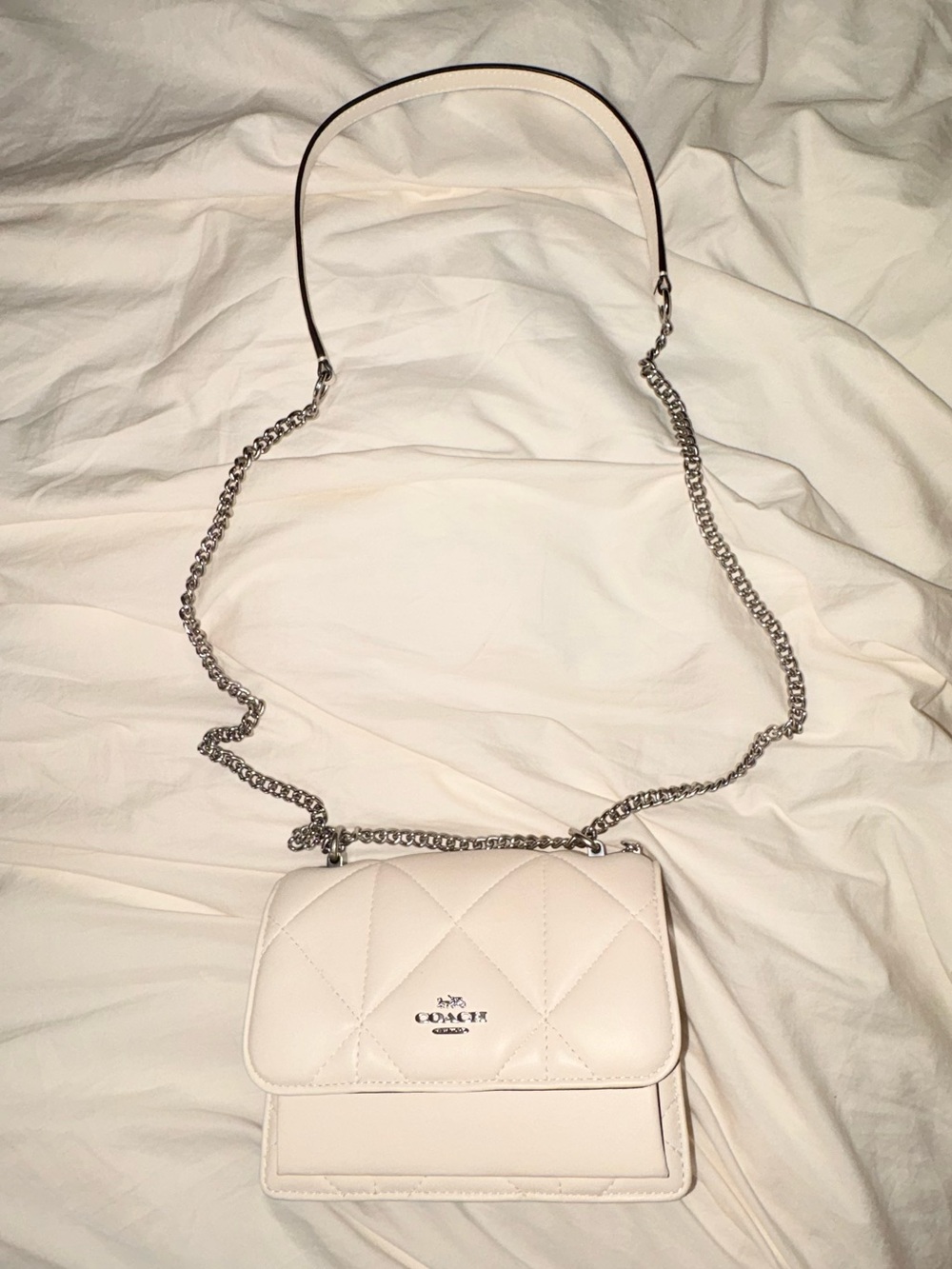 Ivory Coach Purse - Picture 3 of 4